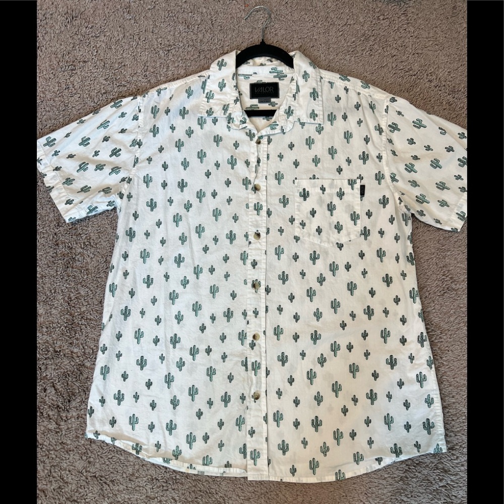 Valor collective button up shirt. Size XL